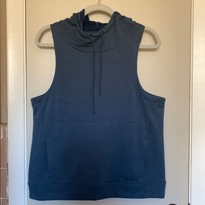 NoBull sleeveless microplush. Size medium. Color blue